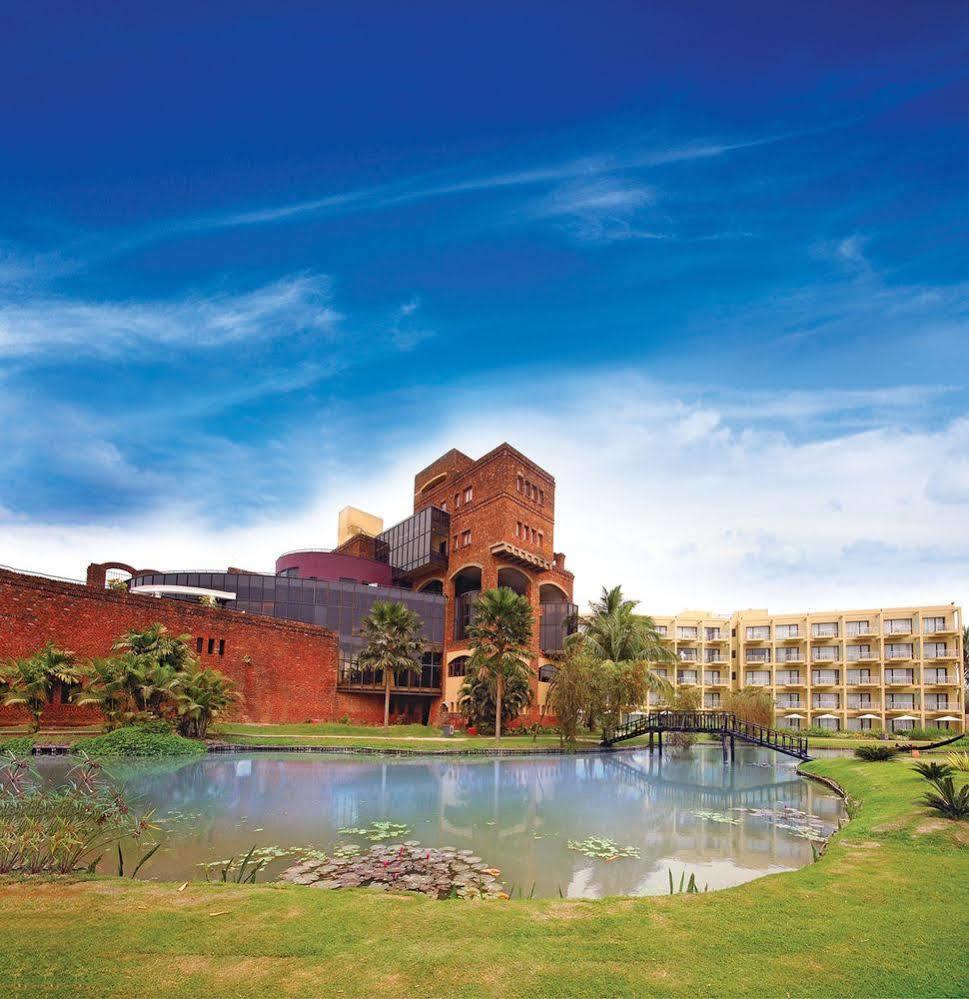 The Ffort Raichak. Hotel Kolkata Exterior photo
